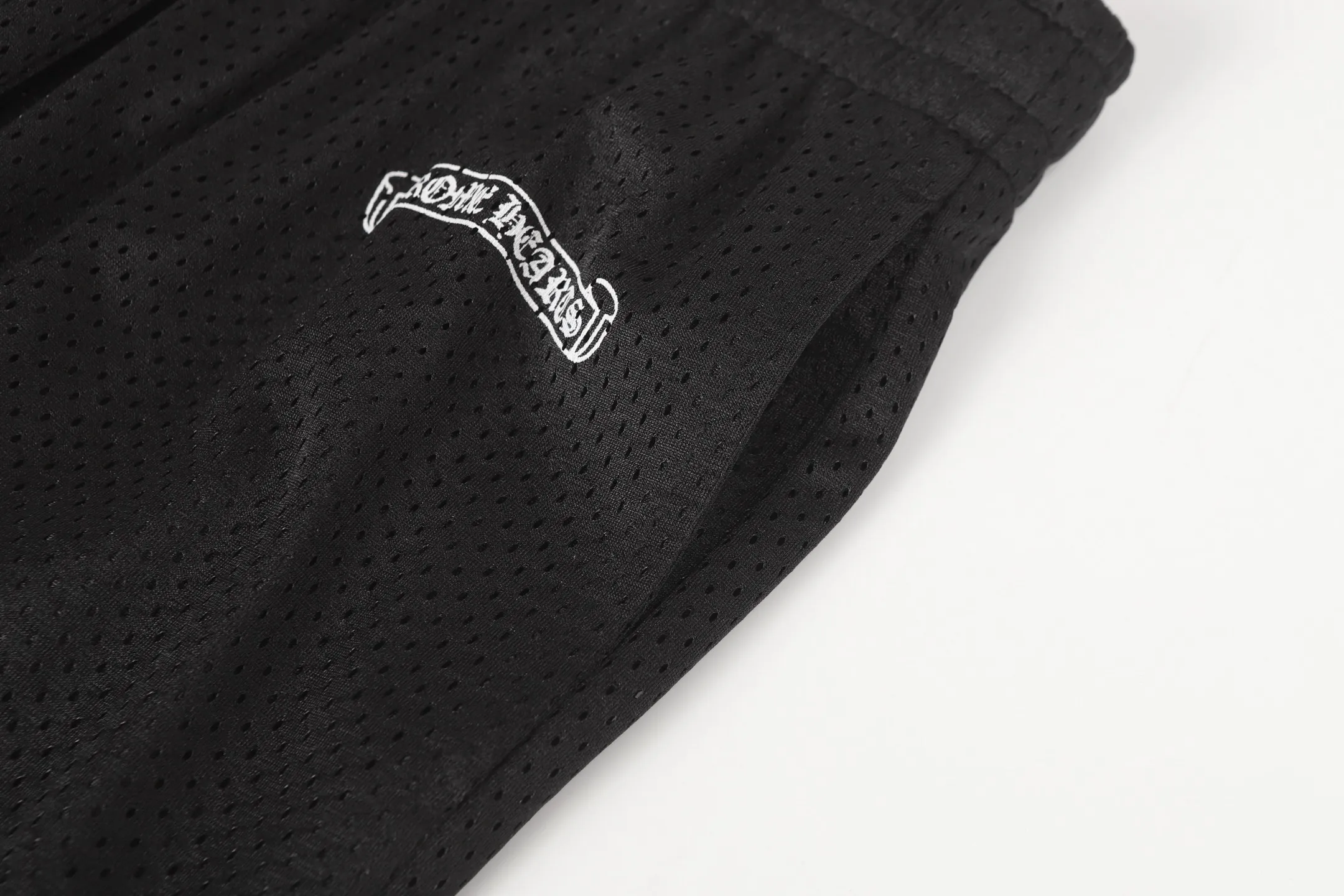 P200 Chrome Hearts CH Chrome Hearts popular Sanskrit printed mesh double layer ice hockey jersey 2 trousers sports suit. Uses direct injection imported machine printing. Hardware and accessories are all milled and customized. Correct configuration. Black 2025 Chrome Hearts authentic packaging. 280g double layer mesh custom woven and dyed. Large version. Loose and stylish. Different from low version, slim and long version with upper body and crotch pull. 100% commitment: top quality. Not fast food. Highest version on the market. Top quality - Distinguish from the ordinary versions on the market. If you care about quality, you should also respect the price. Absolutely 0 after-sales service and 0 return rate so far. It’s hard not to love the style - 280g double-layer mesh custom-woven and dyed - Correct high-density main mark, washed tag, hand-sewn